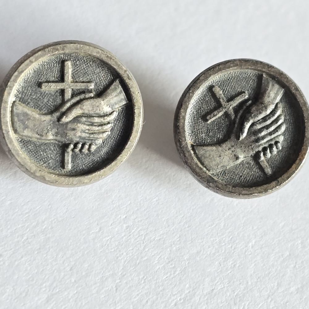 Two vintage pins cross and handshake hand shake holding hand silver tone